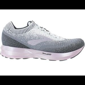 Brooks Levitate 2